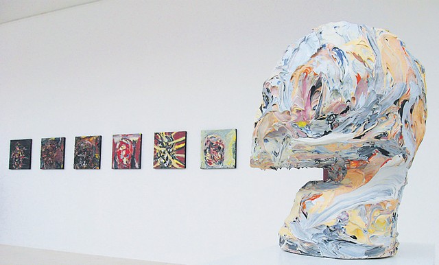 Auf einer Linie: Die Bilderserie „Köpf“ und die Holz-Ölfarben-Plastik „Kopf“ von Harry Meyer.